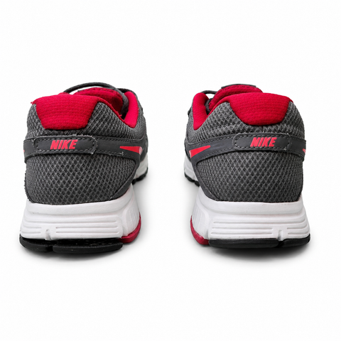 Nike Revolution 2